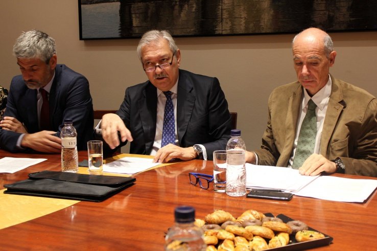 Ignasi Cusí, secretario general de Graphispack Asociación; Javier Riera-Marsá, presidente de Hispack; y Xavier Pascual, director de Hispack, en la presentación a la prensa.