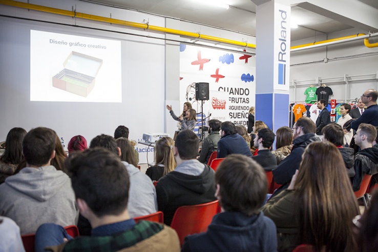 El centro cumple 70 años de actividad educativa.