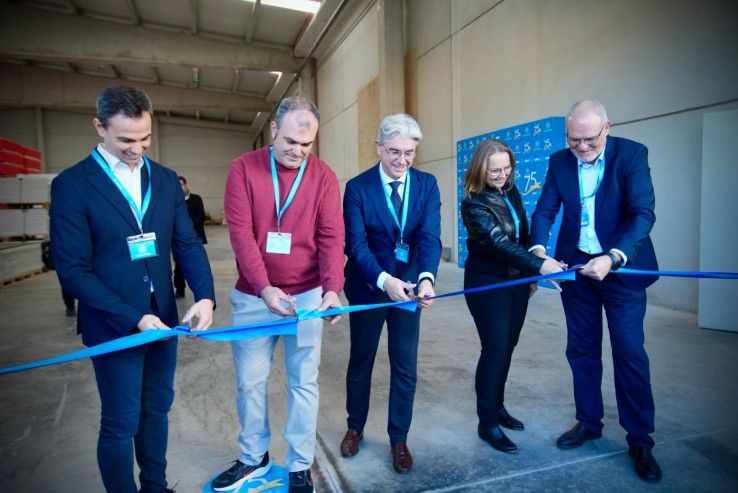 Durante la celebración se inauguraron el nuevo almacén logístico y la planta fotovoltaica de la compañía.