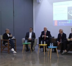 Ángel Pérez (moderador), Gunnar Vogt, Joaquín Solana, Javier de Quadras, Roland Krapp y José Luis Gutiérrez, ex directores generales de HEIDELBERG Spain.