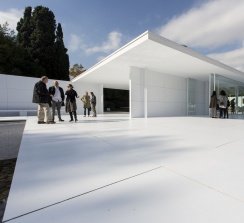 Los vinilos de alta calidad cubrieron paredes, suelos, techos... creando una apariencia única en todo el pabellón.