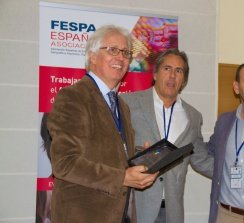  Josep Tobella, Christian Duyackaerts y Gabriel Virto durante el congreso.