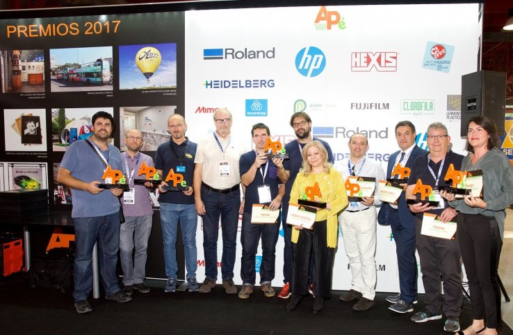 Los galardonados en 2017 tras la ceremonia de entrega de premios.