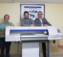 De izquierda a derecha, Mariano Garrido (Salesianos de Atocha), Angel Real (Roland DG Iberia) y Miguel Blázquez (M2M).