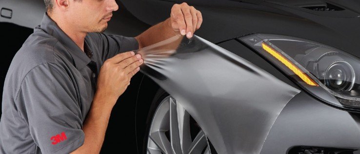 El nuevo 3M™ Scotchgard™ Paint Protection Film está disponible en acabado brillo y mate satinado.