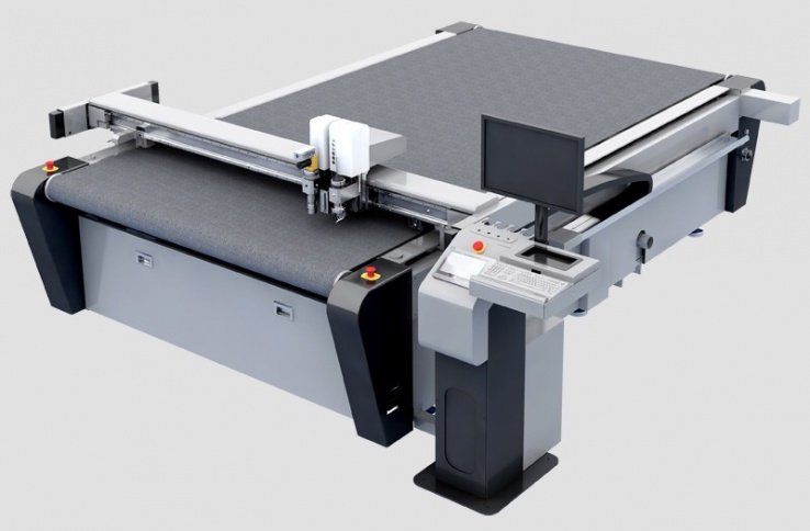 La mesa de corte KNF50 se utilizará para el acabado de los materiales impresos.