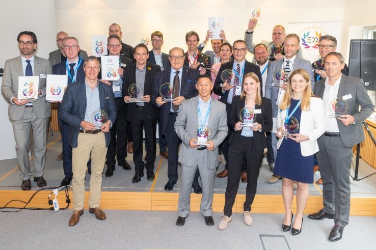 Foto de familia de los ganadores de los EDP Awards 2019, entregados en el marco de FESPA Múnich.