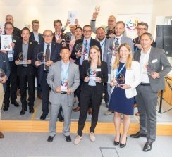 Foto de familia de los ganadores de los EDP Awards 2019, entregados en el marco de FESPA Múnich.