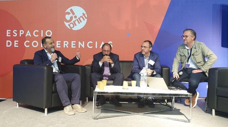 Miembros del grupo participaron en la mesa debate sobre sostenibilidad en C!Print Madrid.