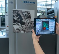 Stefanie Kriege completó su formación como especialista técnica de medios en HEIDELBERG y fue nombrada en 2021 "la mejor especialista técnica de medios de Alemania". Hoy trabaja en la oficina de ventas japonesa de HEIDELBERG en Tokio.