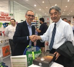 Miguel Blázquez, CEO de M2M, y Hidenori Fujioka, Presidente de Roland DG.