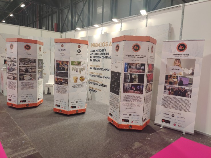 El stand de los Premios APé ha sido construido por Northern Design con cartón técnico Abiplex.