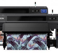 Epson SureColor SC-R5000, con tinta de resina: Impresiones precisas, de consistencia cromática y secado rápido.