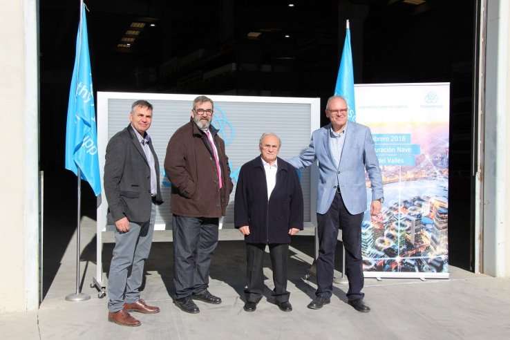 Eduard Fontanet (Delegado de Cataluña), Fernando Montero (CEO), Ramón Serra (Propietario de la nave) y Juan Antonio Soler (Managing Director) durante la jornada de inauguración.