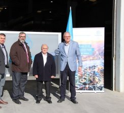 Eduard Fontanet (Delegado de Cataluña), Fernando Montero (CEO), Ramón Serra (Propietario de la nave) y Juan Antonio Soler (Managing Director) durante la jornada de inauguración.