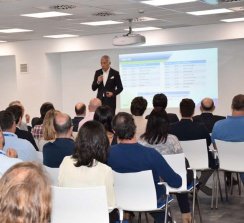 Los asistentes gozarán de una visita guiada por el nuevo Experience Room de Epson.