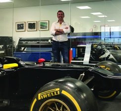 Joe McNamara, Director de Pintura y Gráficos del equipo Renault de F1.